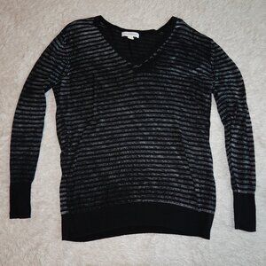 Women Size Small Black and Gray Striped V-Neck Long Sleeve Lightweight Sweater